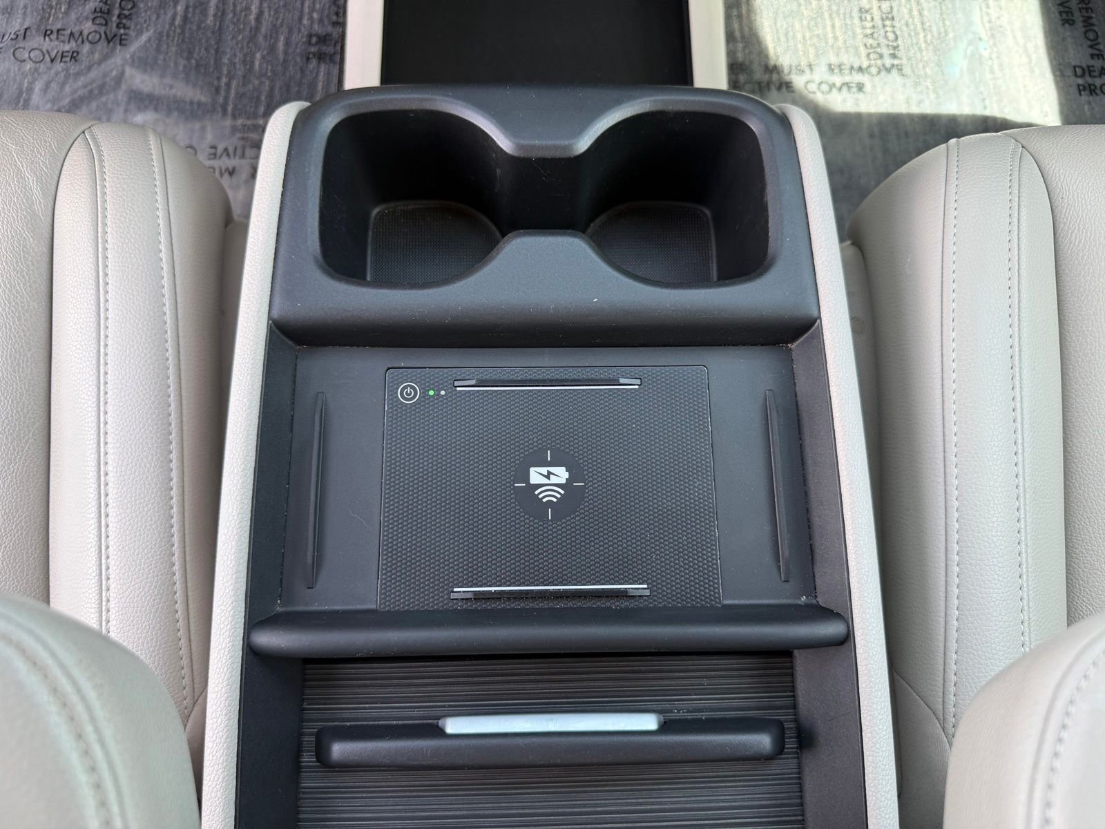 Used 2025 Solar Silver Metallic Honda EX-L image 30