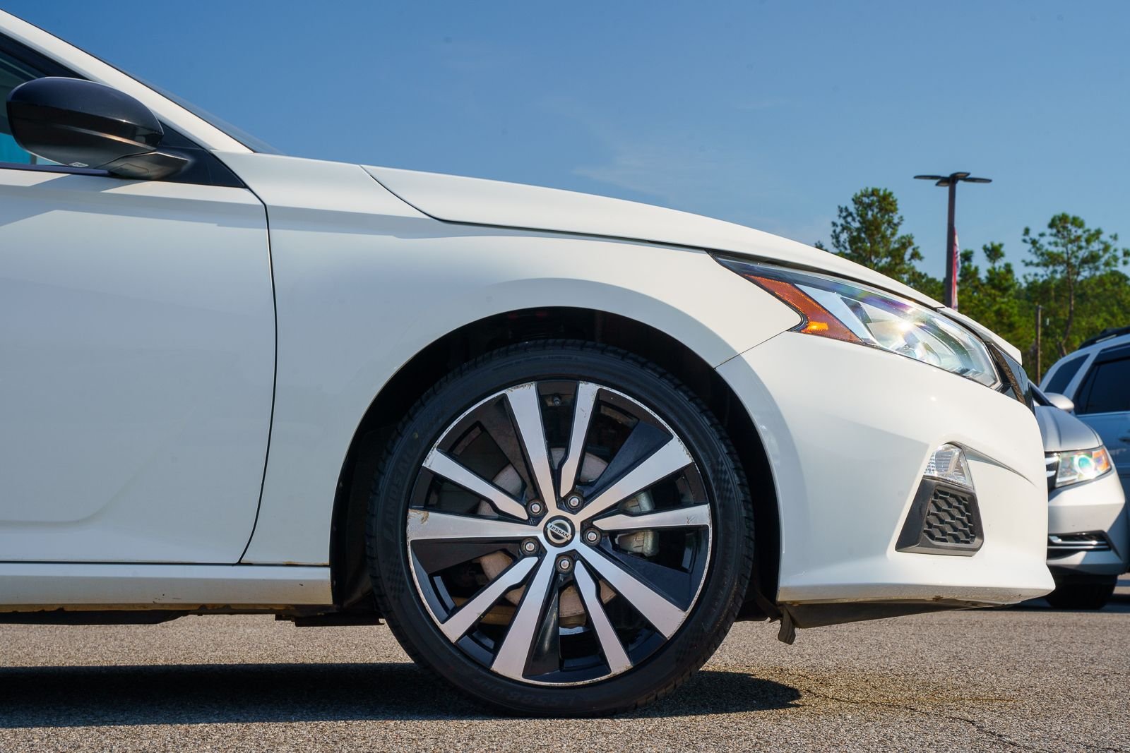 2020 Nissan Altima SR - Photo 9