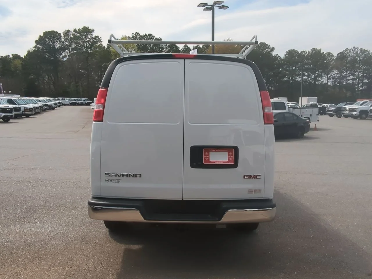 New 2025 Summit White GMC Work Van image 7