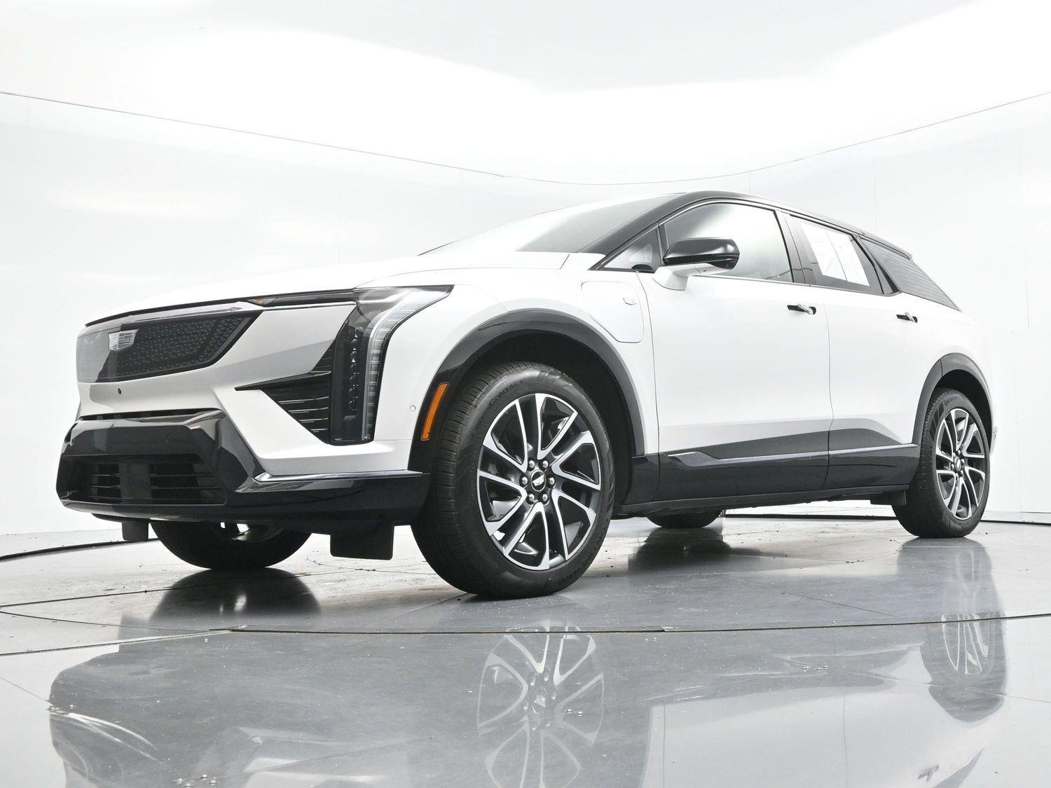 Used 2025 Crystal White Tricoat Cadillac Sport 1 image 49