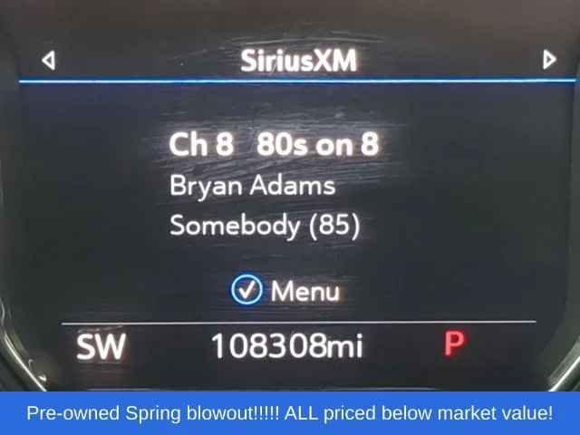 Used 2022 White GMC AT4 image 30