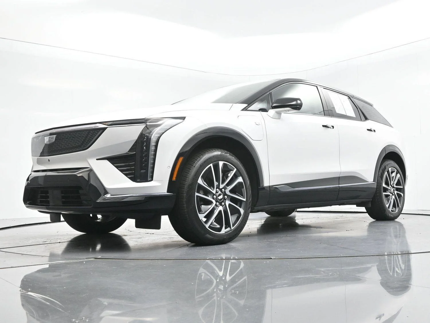 Used 2025 Crystal White Tricoat Cadillac Sport 1 image 49