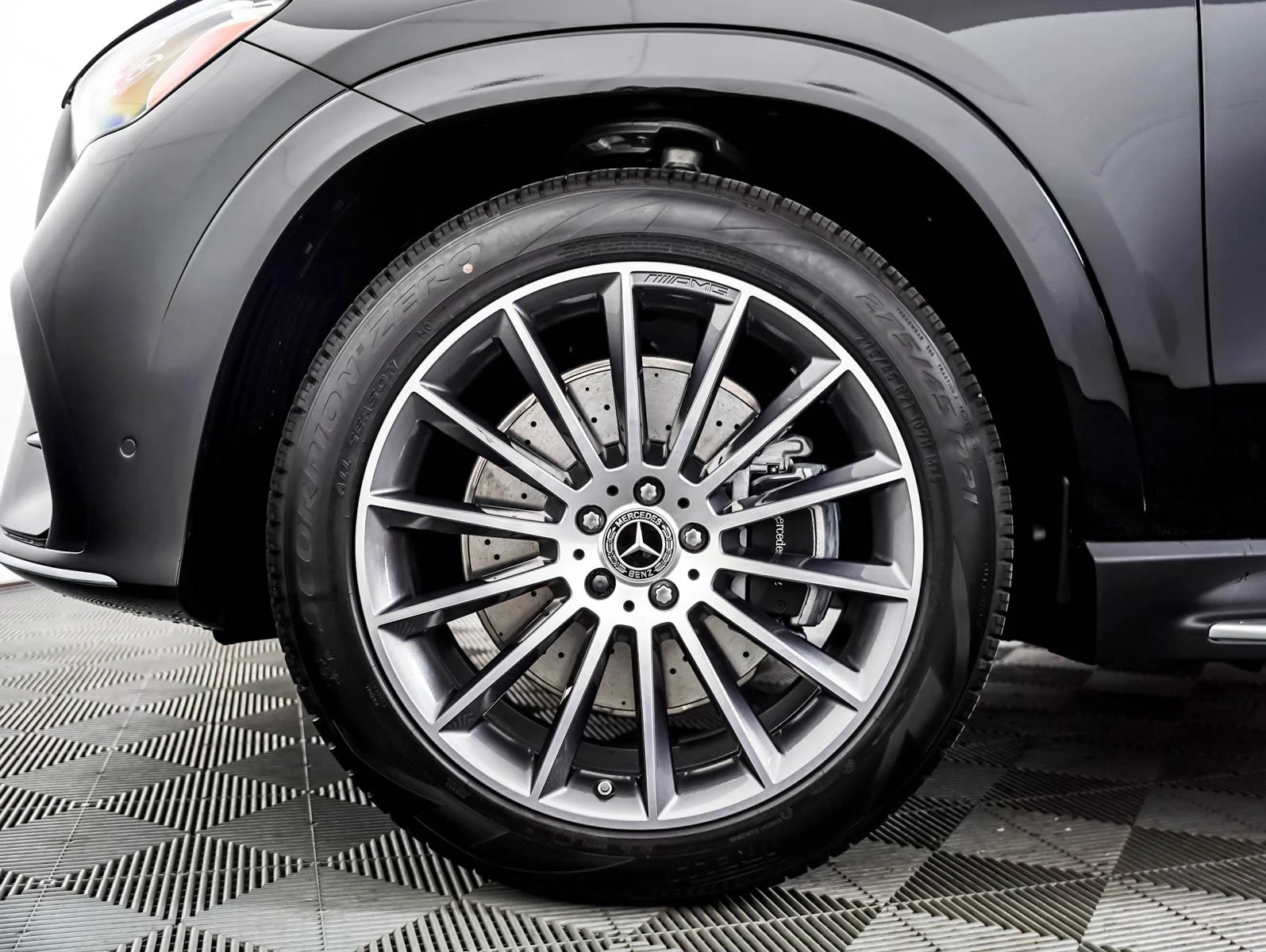New 2026 Black Mercedes-Benz 450 4MATIC® image 4
