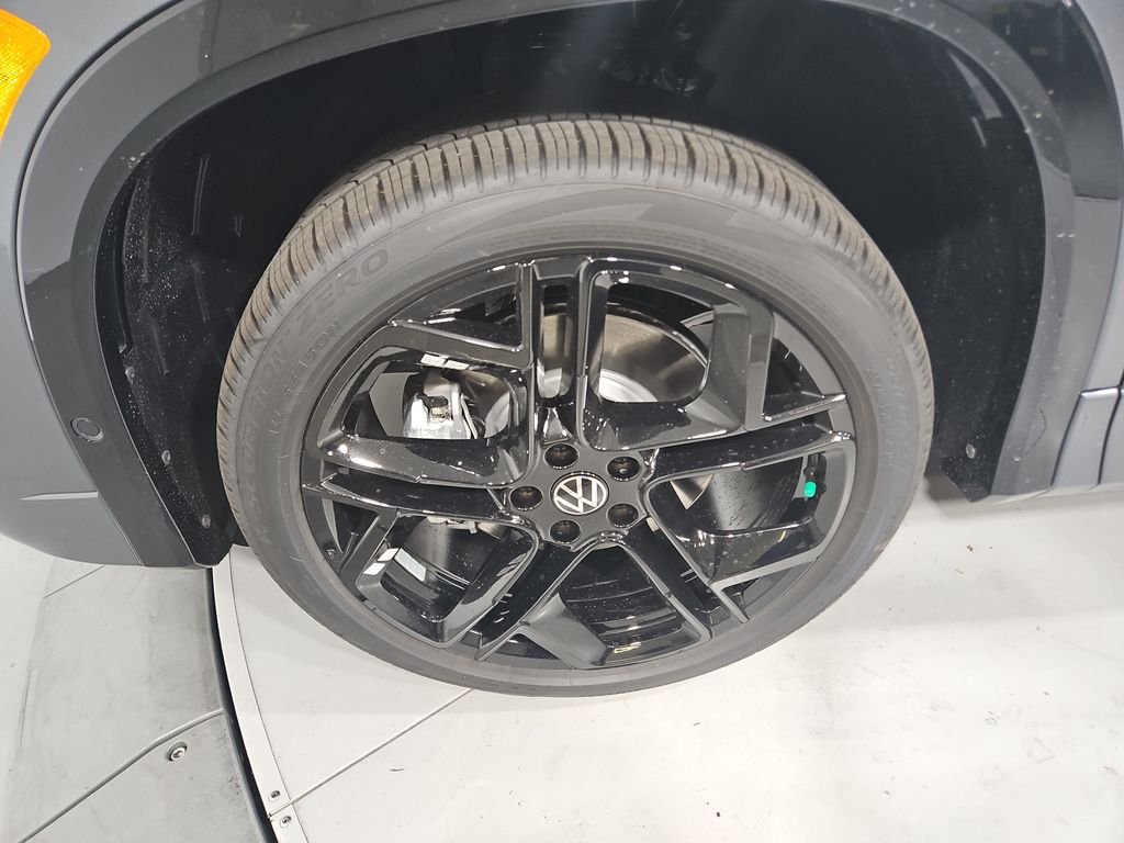 New 2026 Gray Volkswagen 2.0T SE R-Line Black image 26