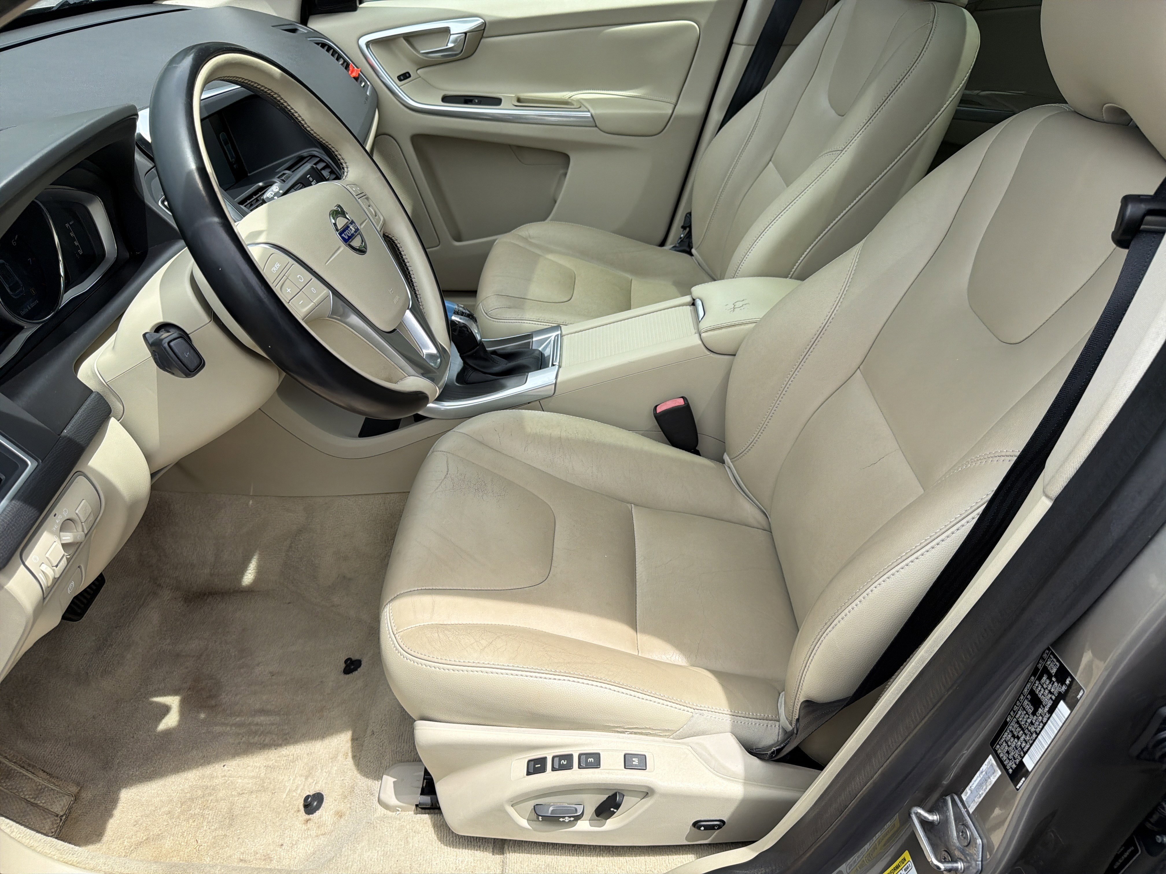Used 2015 Seashell Metallic Volvo T5 Drive-E Premier image 11