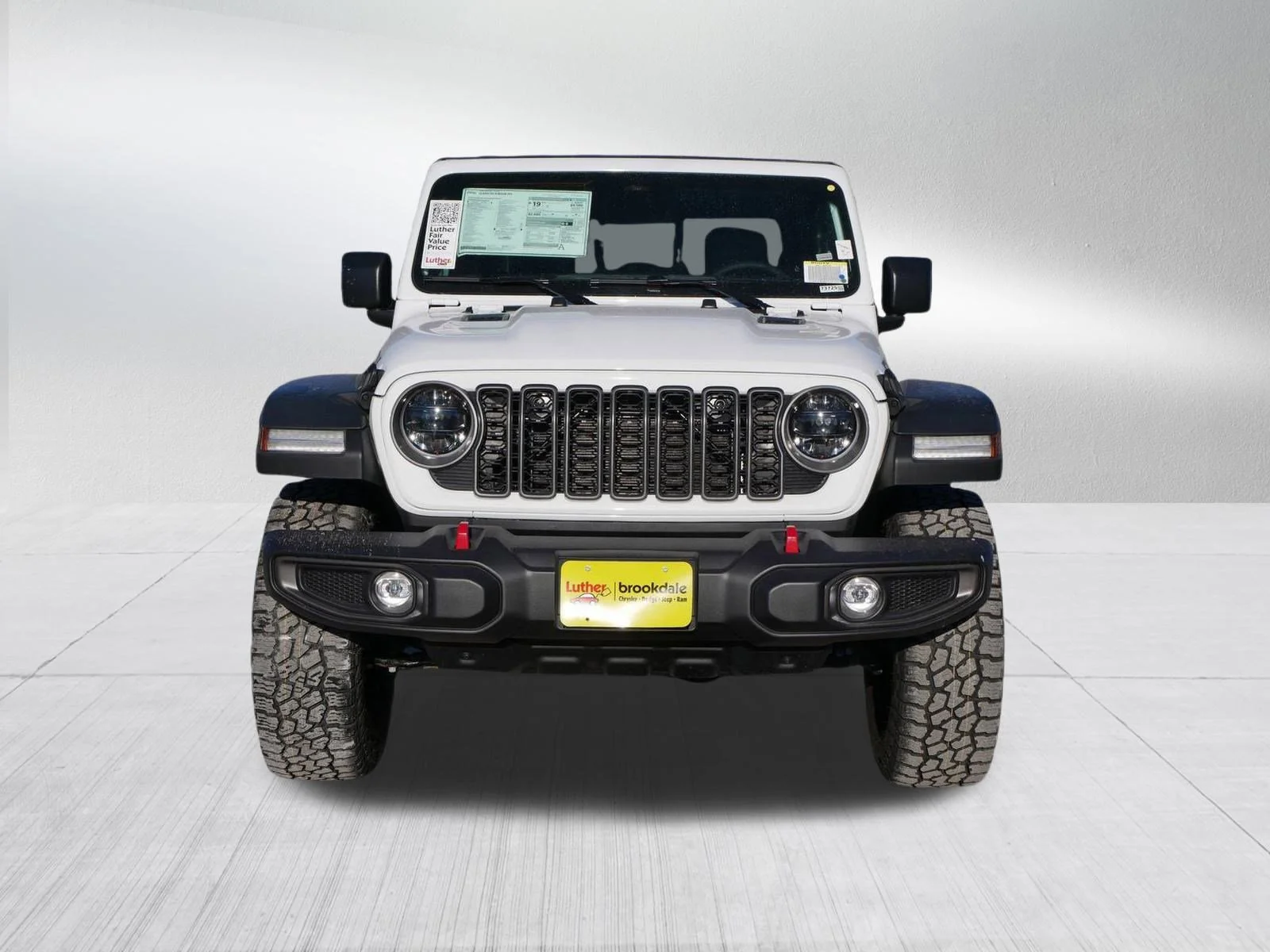 New 2026 Bright White Clear-Coat Exterior Paint Jeep Rubicon image 2
