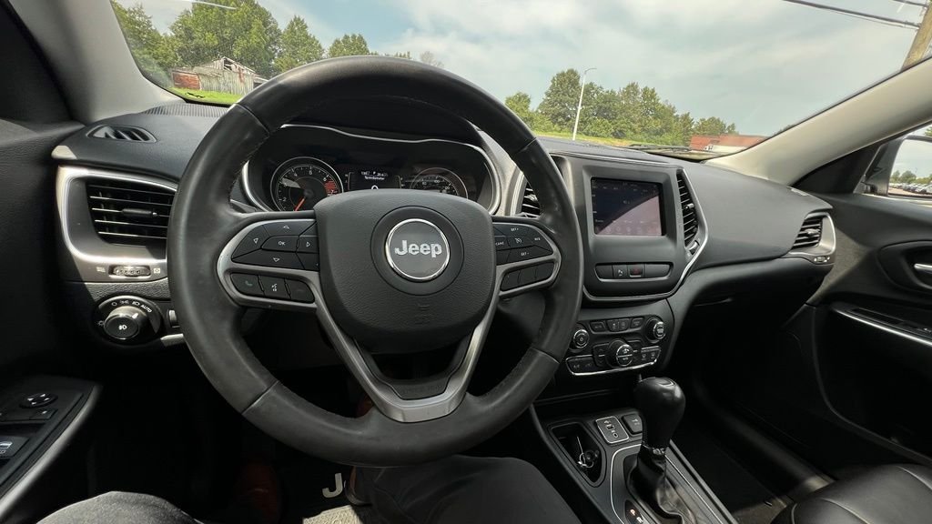Used 2020 Blue Jeep Latitude Plus image 20