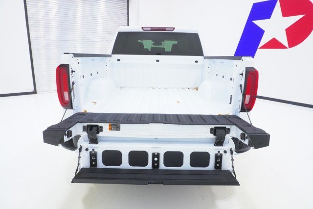 2026 GMC Sierra 1500 SLT - Photo 8