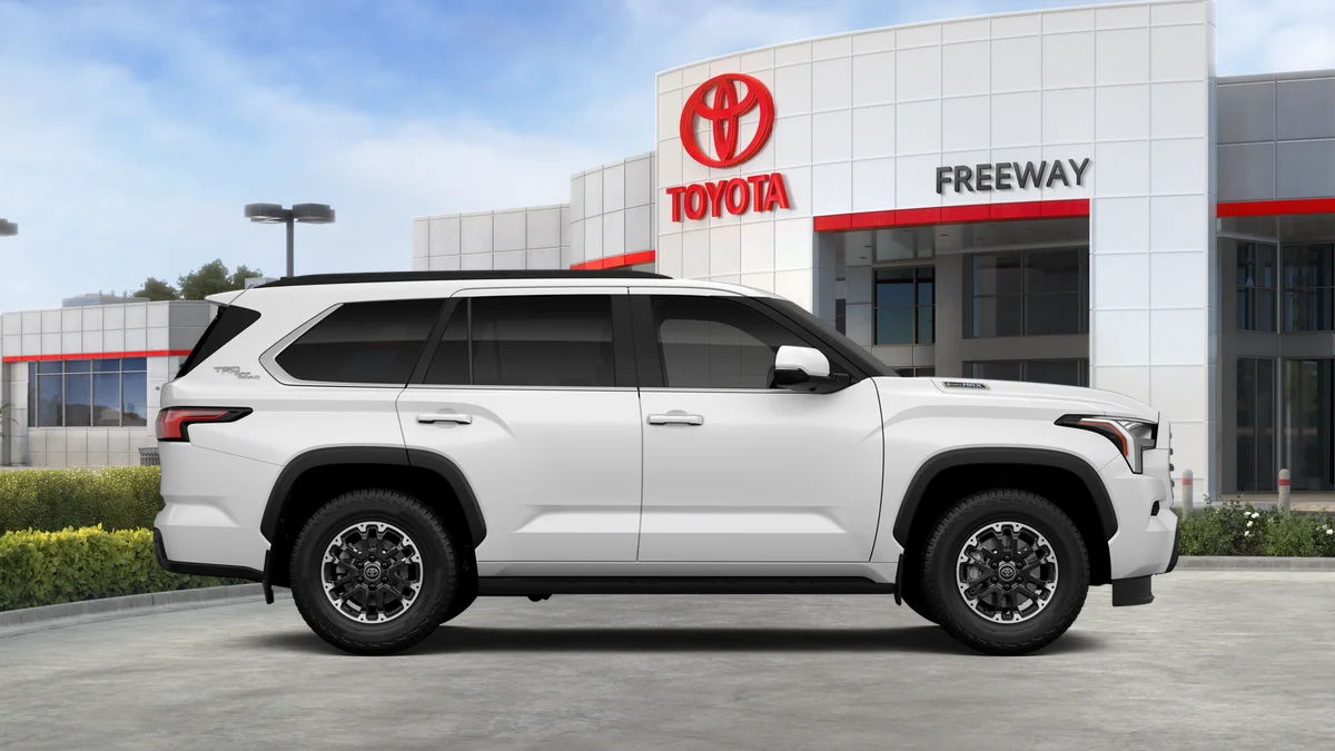 New 2026 Ice Cap Toyota SR5 image 12