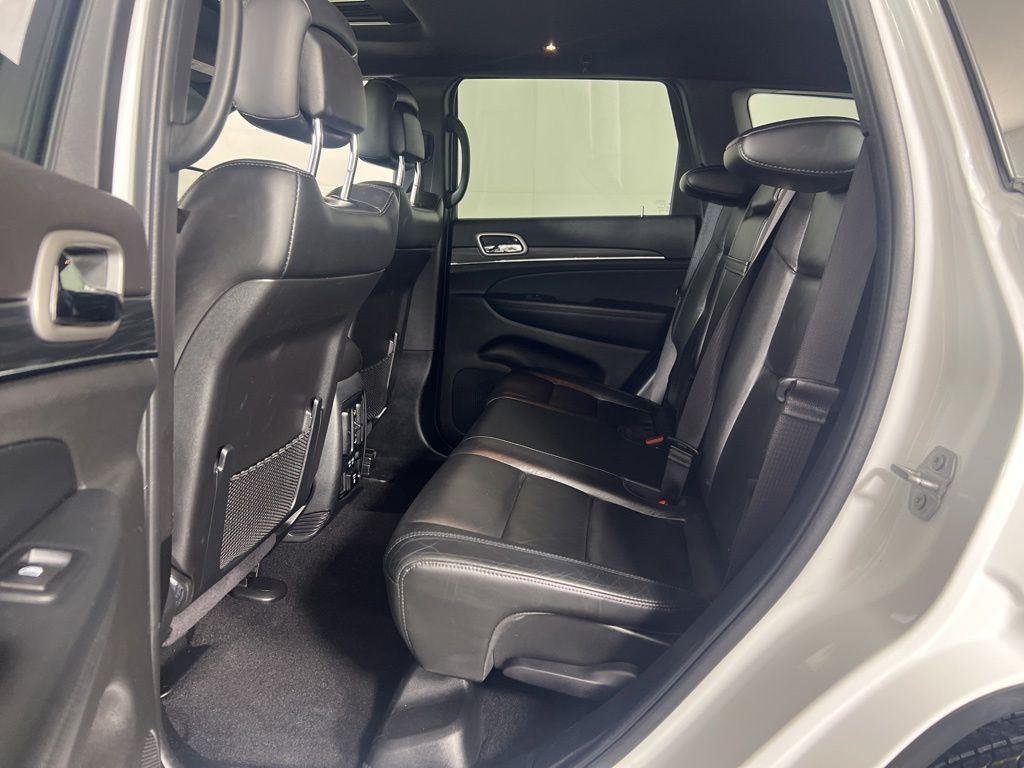 Used 2020 Bright White Clearcoat Jeep Limited image 25
