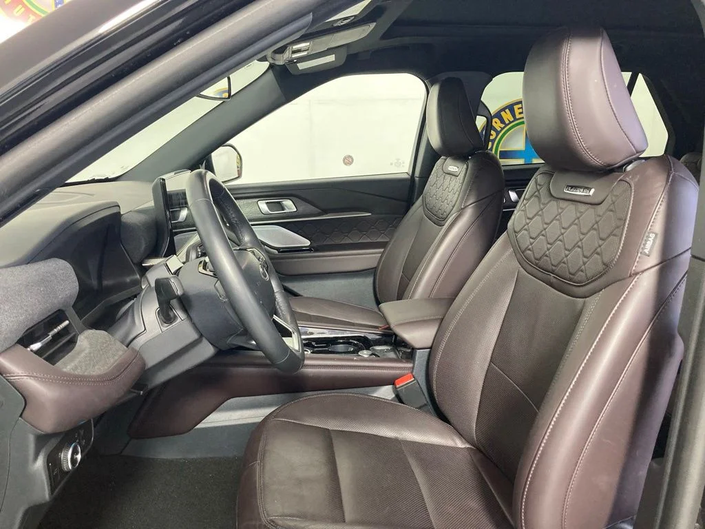 Used 2025 Black Ford Platinum image 12