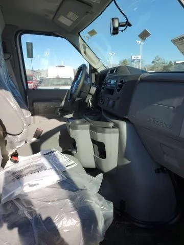 2025 Ford E-Series Cutaway Base - Photo 49