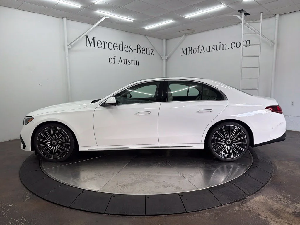 New 2027 White Mercedes-Benz E 450 image 4