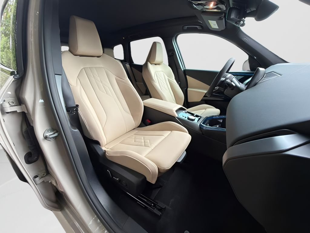 New 2026 Dune Grey Metallic BMW 30 xDrive image 25