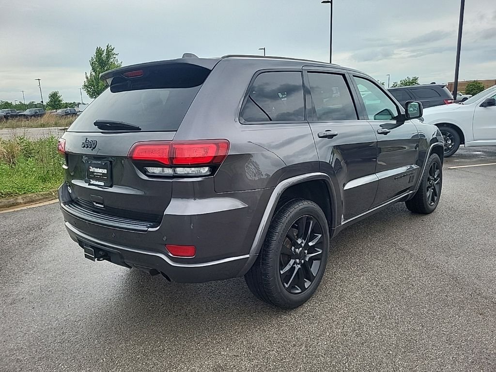 Used 2020 Gray Jeep Altitude image 5