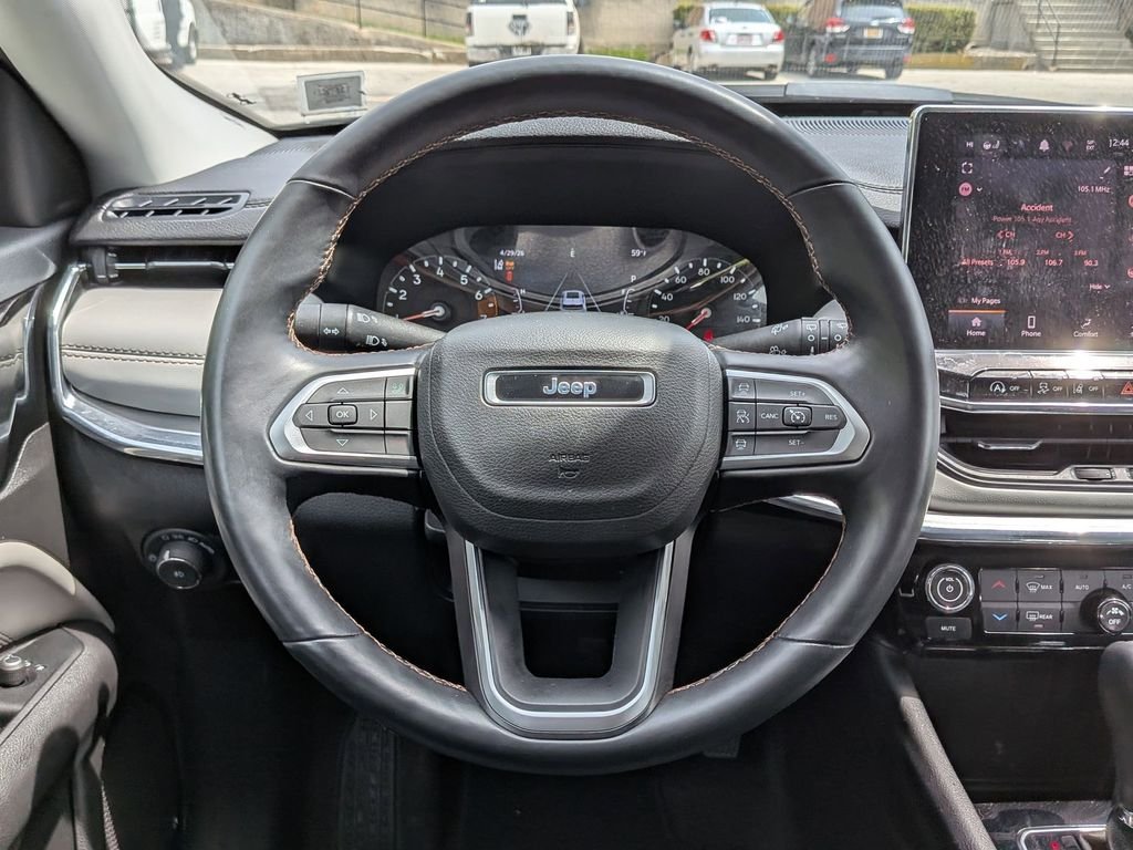 Used 2022 Gray Jeep Limited image 13