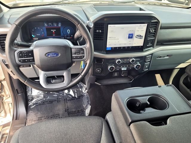 Used 2025 Silver Ford XLT image 9
