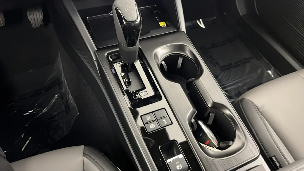 New 2026 White Subaru Premium image 30