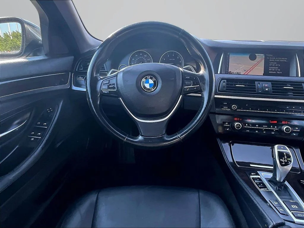 Used 2016 Gray BMW 528i xDrive image 5