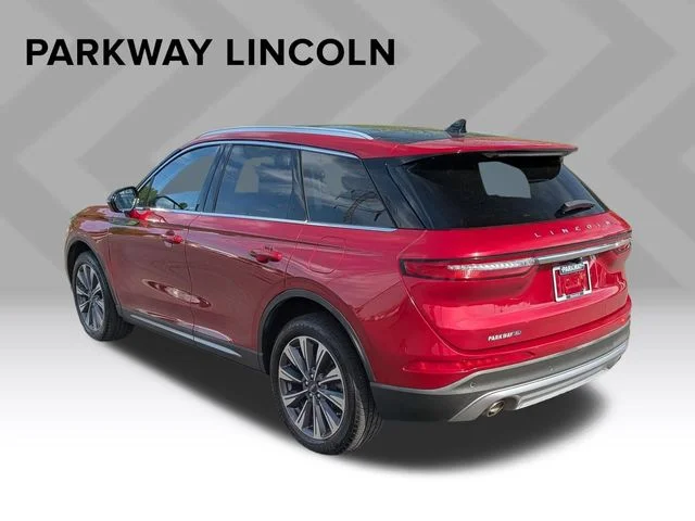 Used 2020 Red Lincoln Reserve image 7