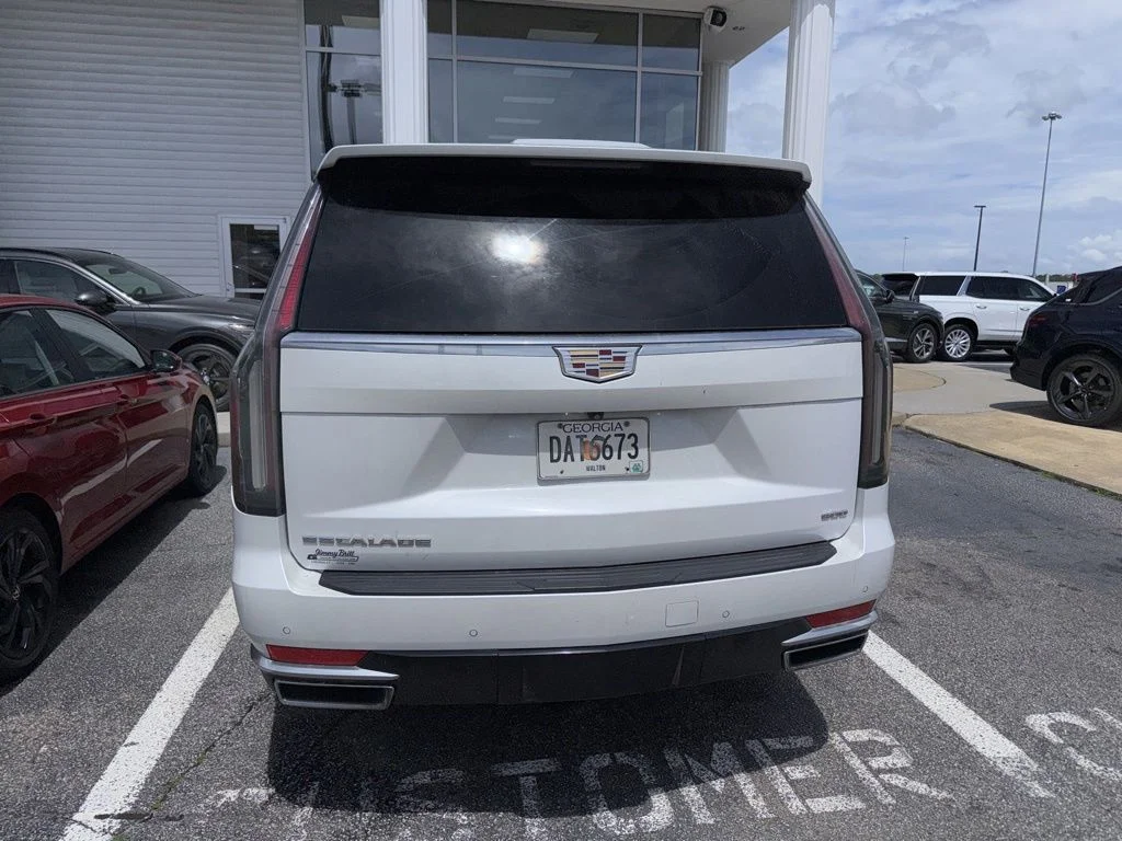 Used 2022 White Cadillac Luxury image 5