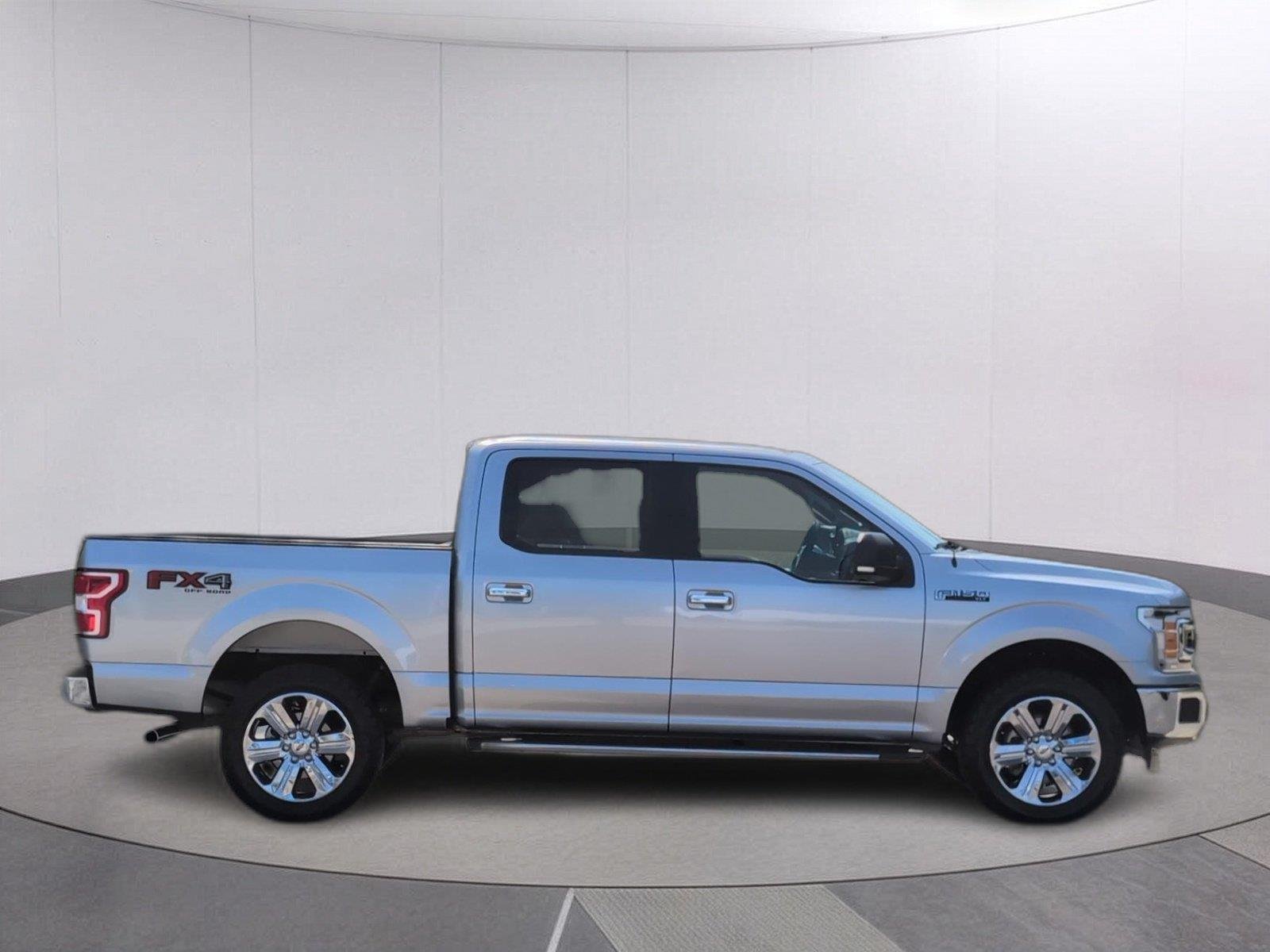 Used 2020 Iconic Silver Ford XLT image 7