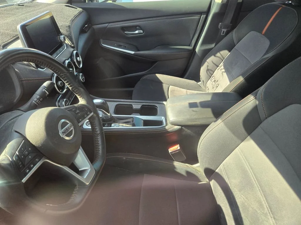 Used 2022 Aspen White Trico Nissan SR image 4