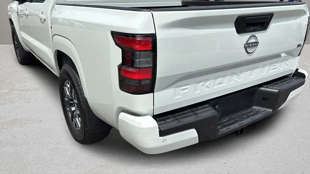 Used 2024 White Nissan SL image 36