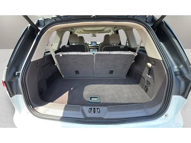 Used 2023 White Lincoln Reserve image 32