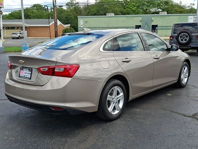 Used 2023 Gray Chevrolet LT image 7