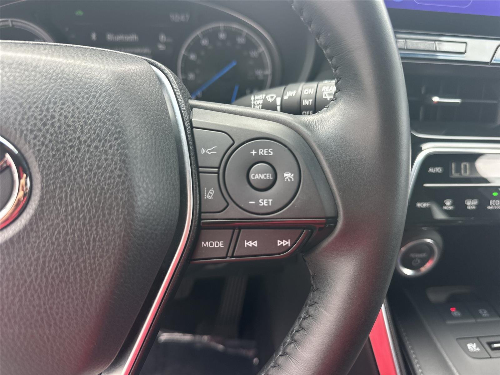 Used 2023 Titanium Glow Toyota XLE image 11