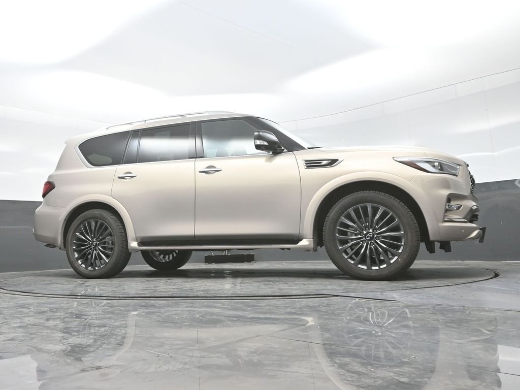 Used 2024 Beige INFINITI Sensory image 23
