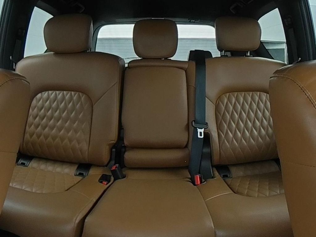 Used 2024 Beige INFINITI Sensory image 10