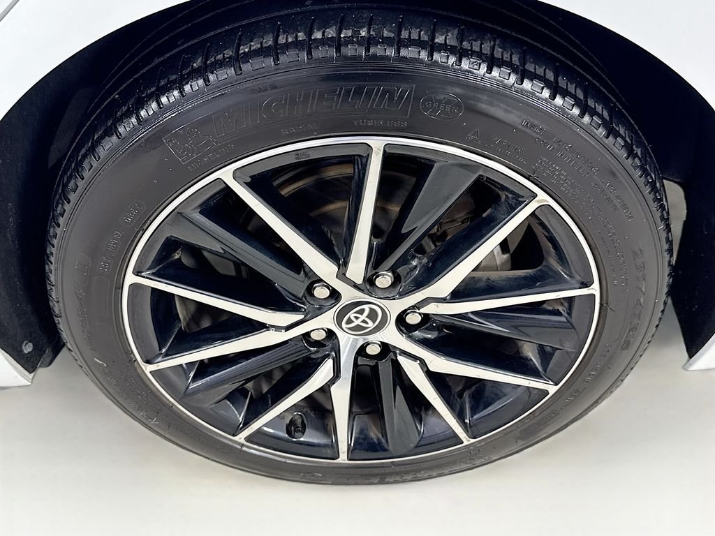 Used 2024 Ice Toyota SE image 37