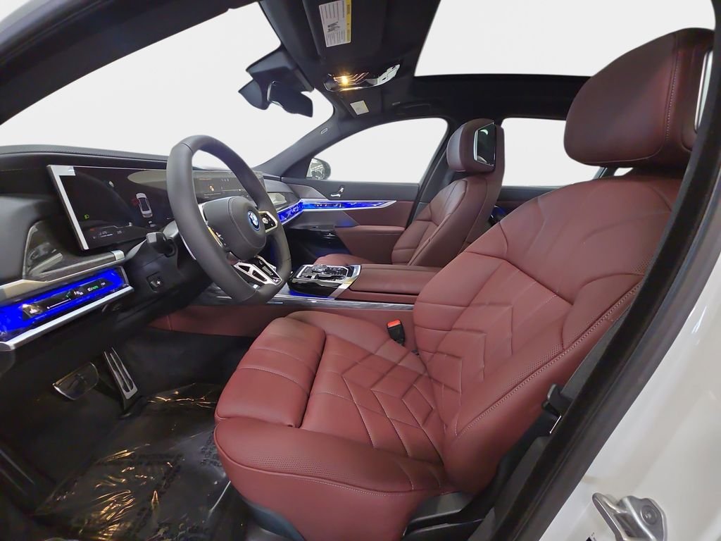 2026 BMW 7 Series 750e - Photo 12
