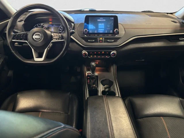 Used 2020 White Nissan 2.0 SR image 11