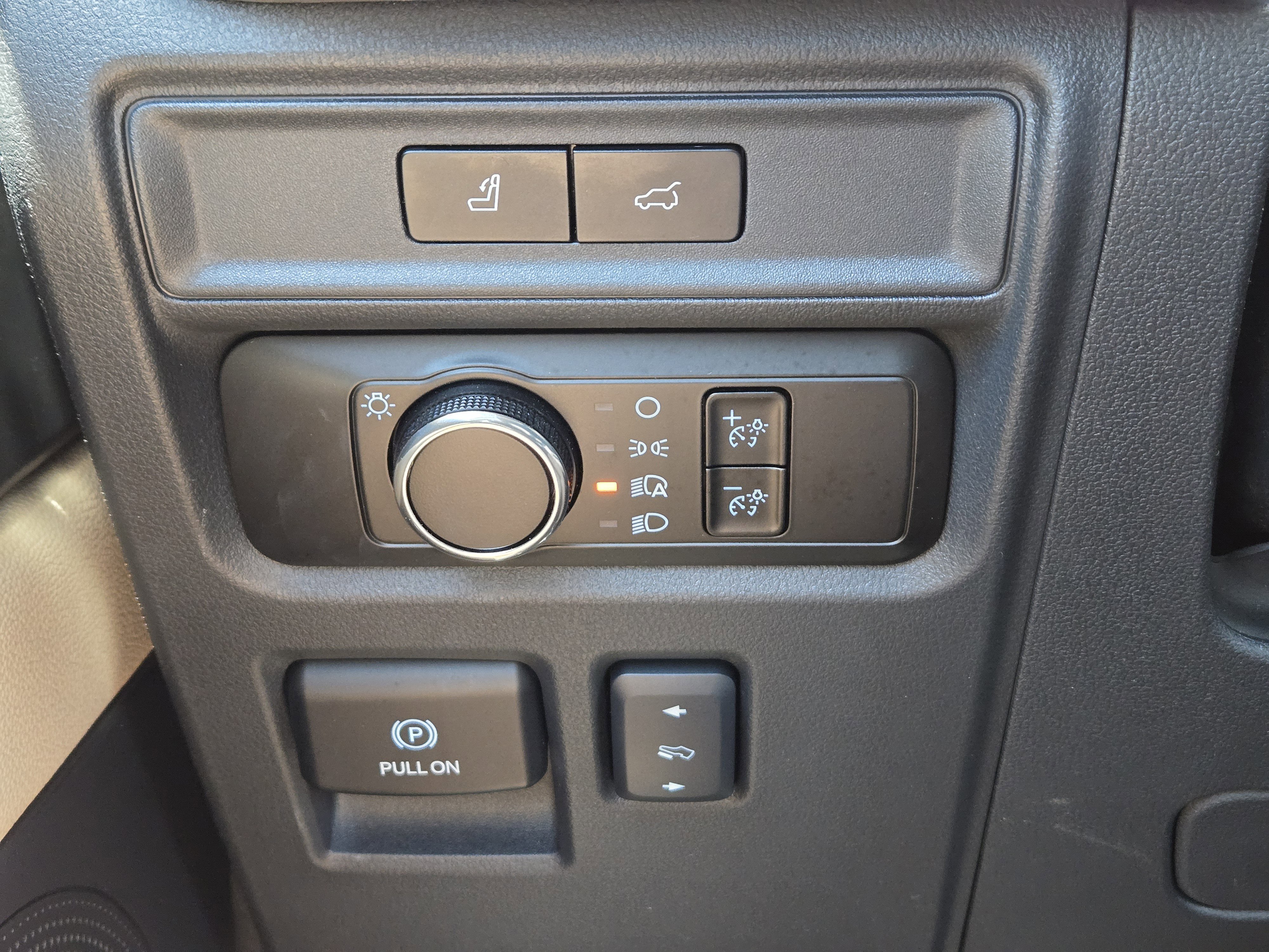 Used 2024 Black Ford XLT image 25