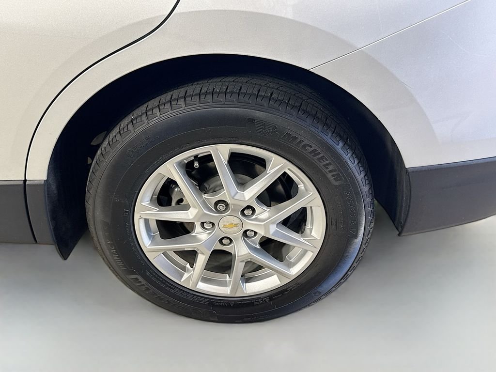 Used 2022 Silver Ice Metallic Chevrolet LT image 29
