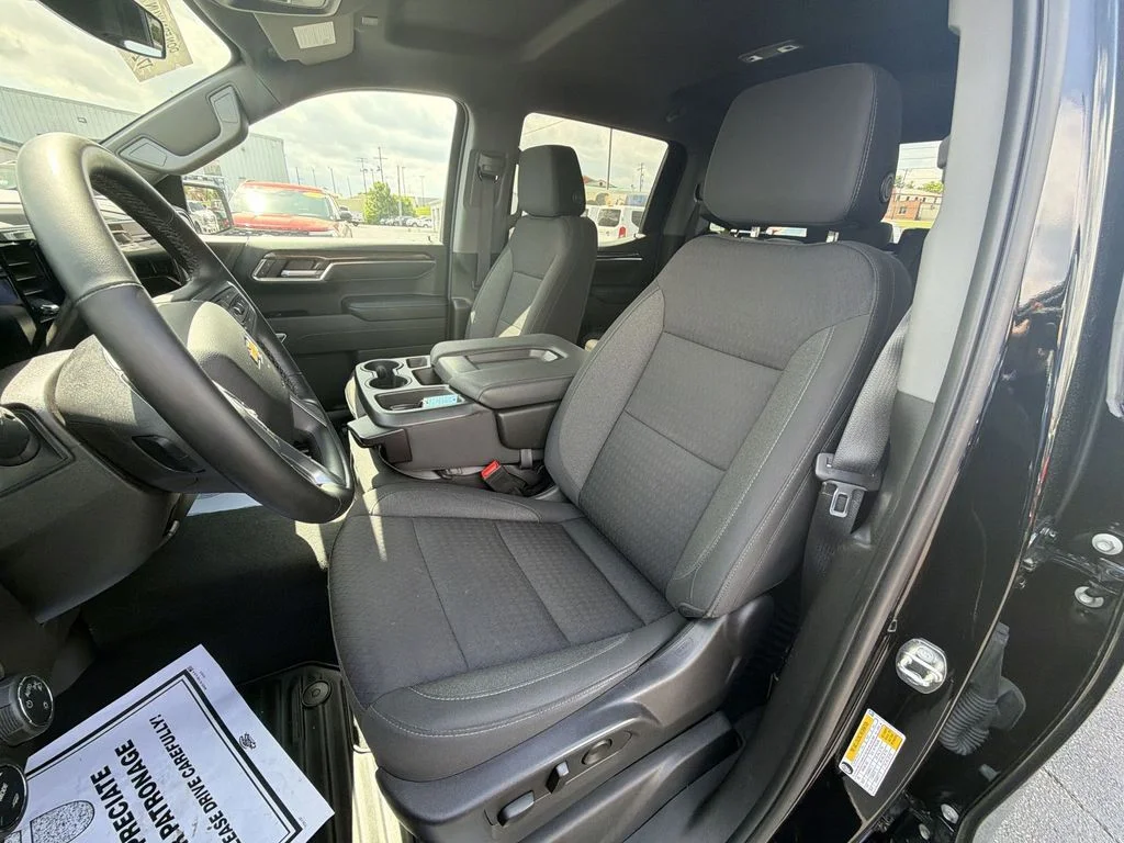 Used 2023 Black Chevrolet LT image 17