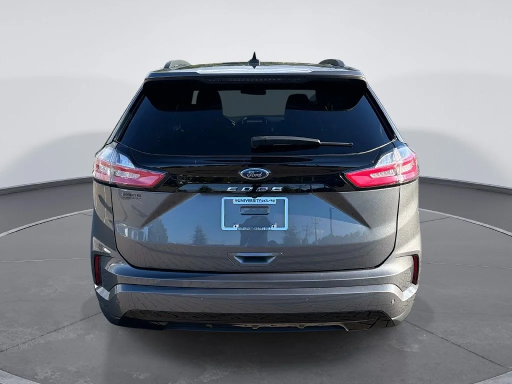 Used 2023 Gray Ford ST Line image 6