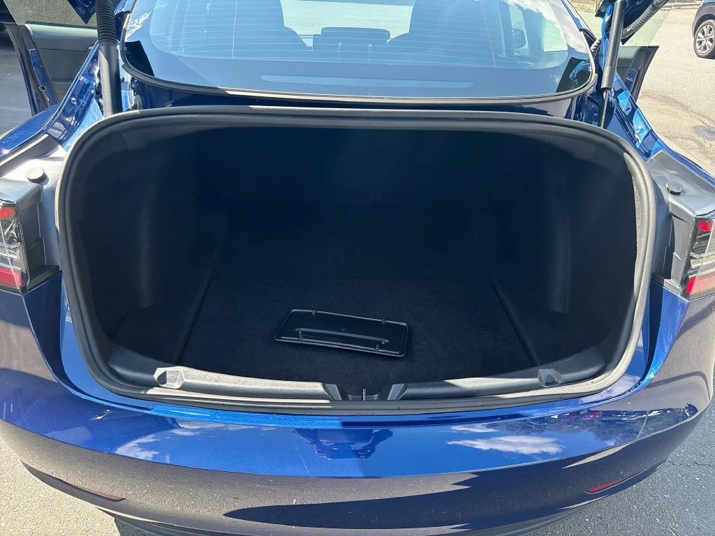 Used 2023 Deep Blue Metallic Tesla Base image 22
