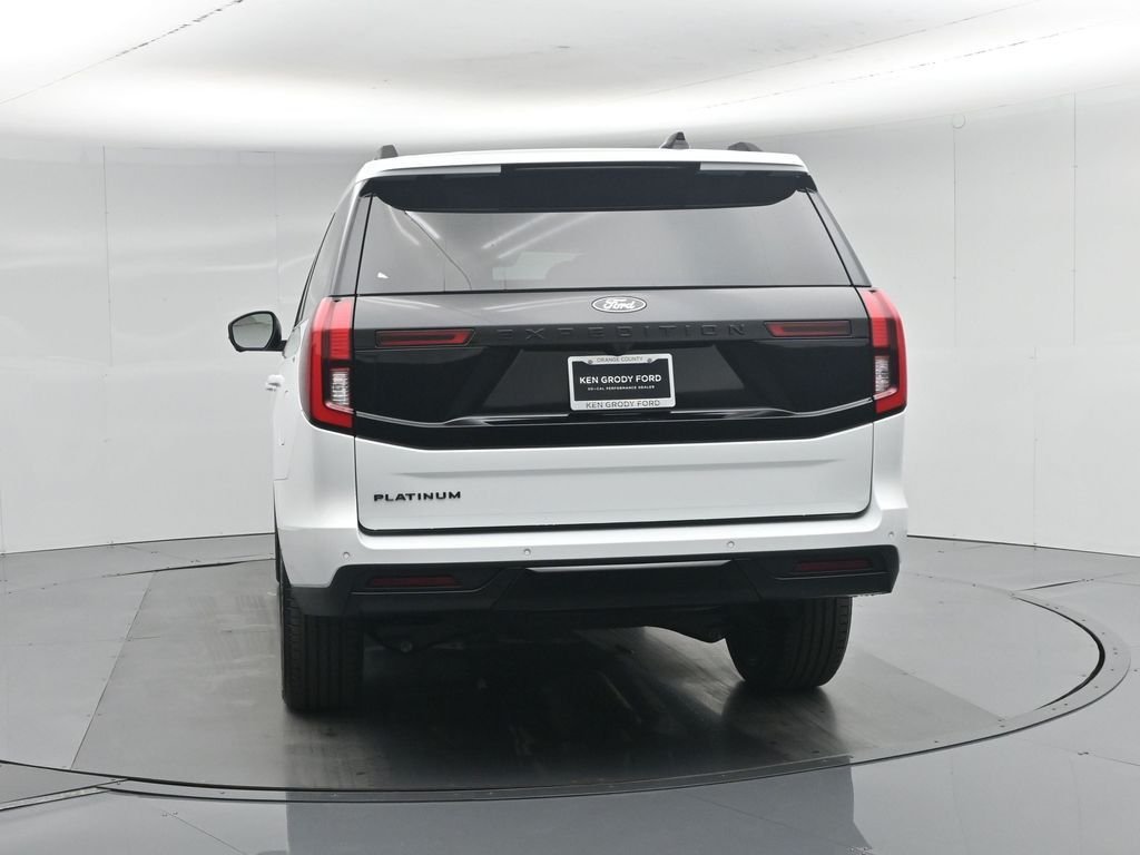 New 2026 Oxford White Ford Platinum image 32