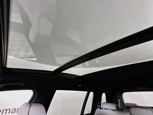New 2027 Carbon Black Metallic BMW xDrive40i image 23