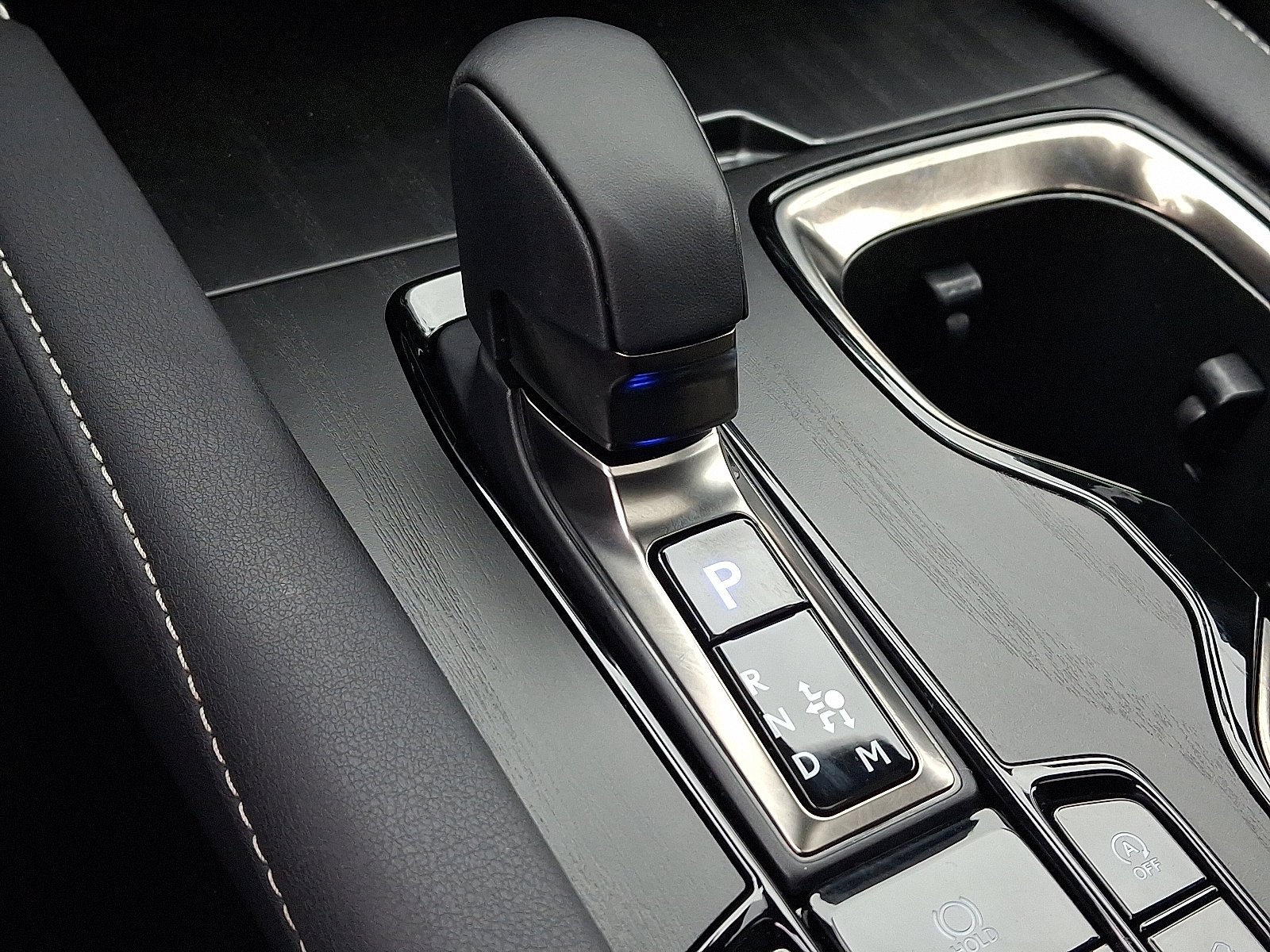 2025 Lexus RX 350 - Photo 16