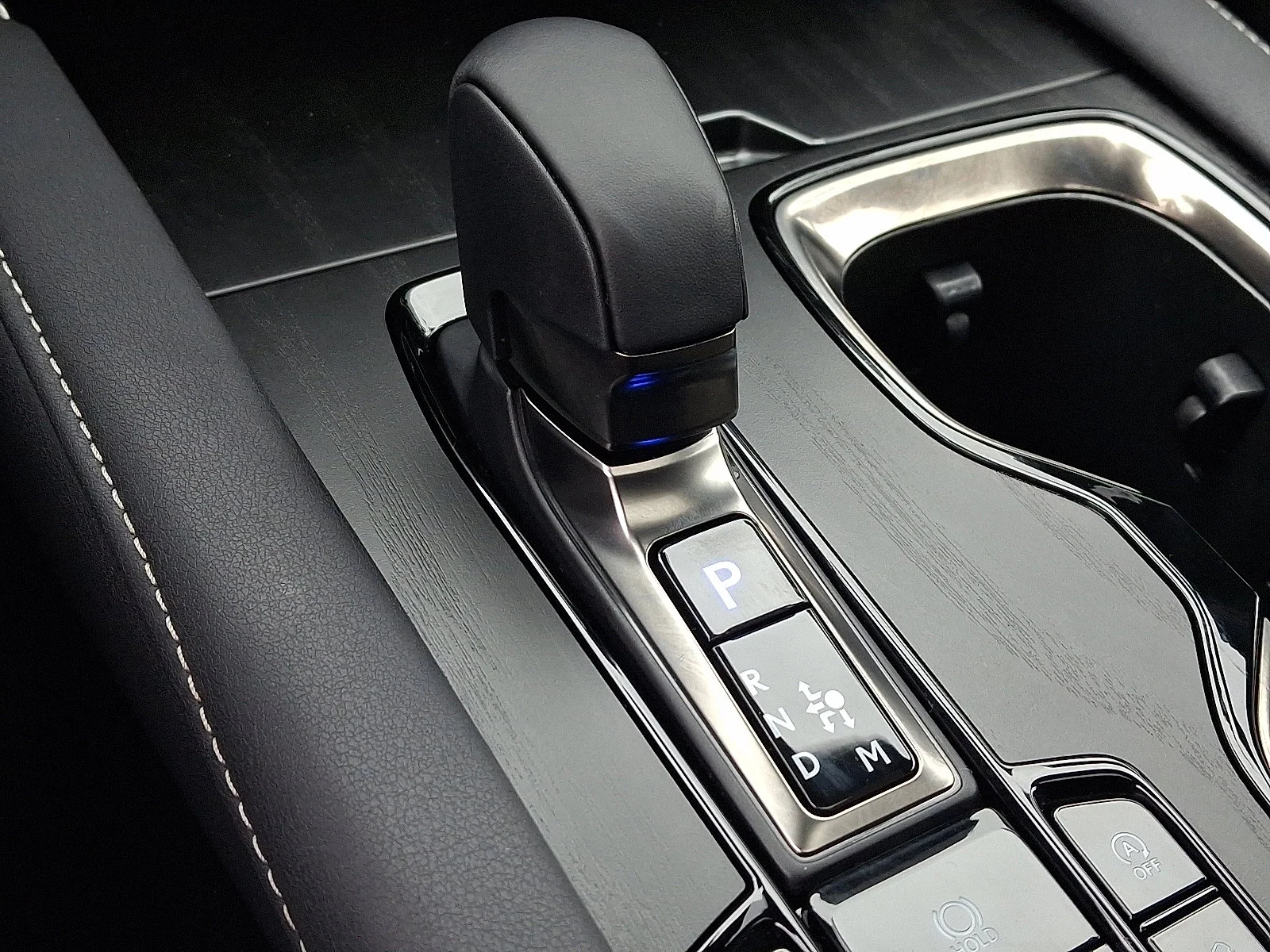2025 Lexus RX 350 - Photo 16