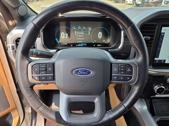 Used 2022 White Ford Lariat image 33