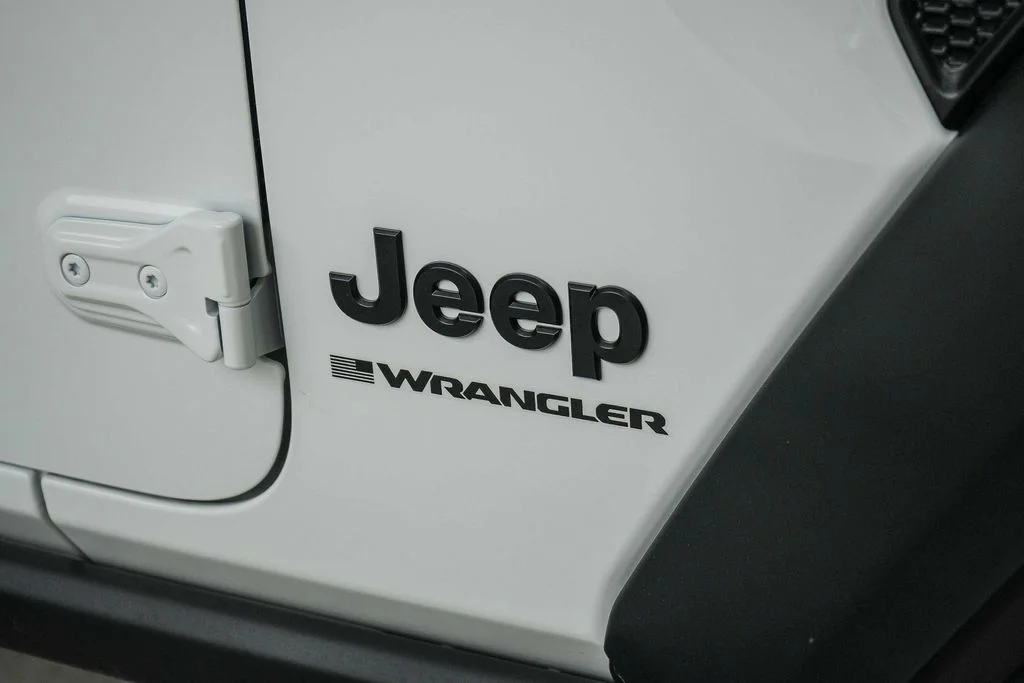 New 2026 Bright White Clear-Coat Exterior Paint Jeep Willys image 10