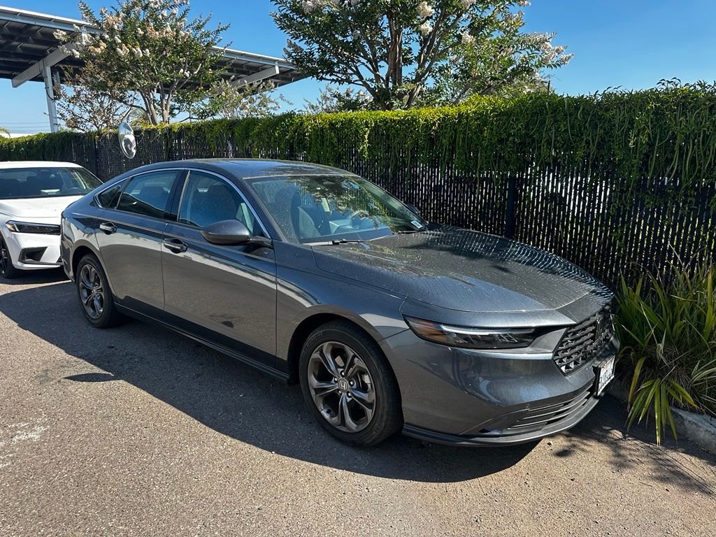 Used 2024  Honda EX image 7