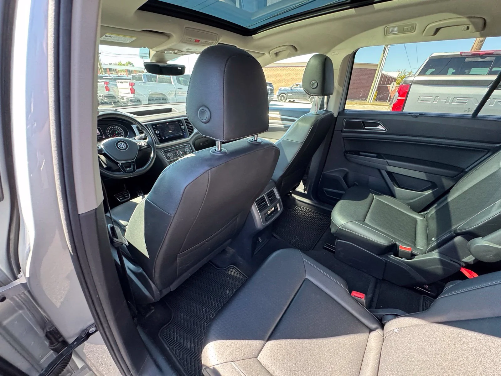 Used 2019  Volkswagen 3.6L V6 SE image 26