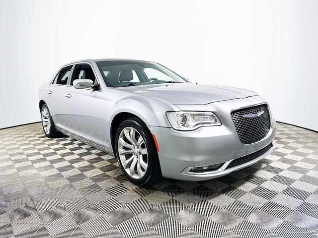 Pre-Owned 2018 Chrysler 300 Limited